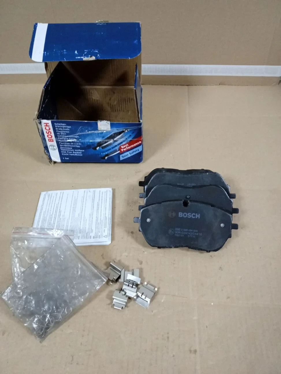Bosch BP1797 Brake Pads Car Front Axle Reduced Noise Dust 4 Pads Set New