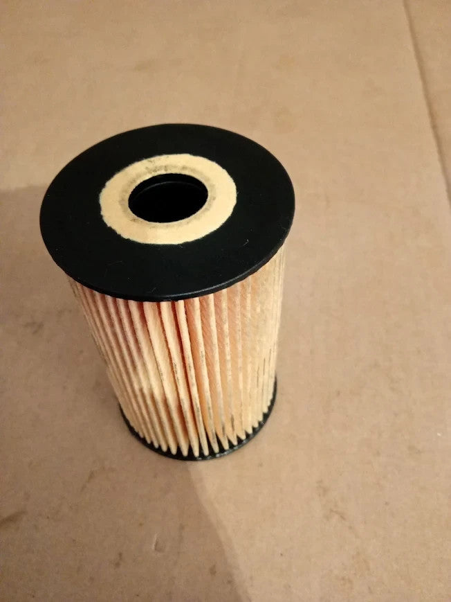 Febi Bilstein 36634 Oil Filter For Car Replacement Part 11.7x6.6x6.6cm
