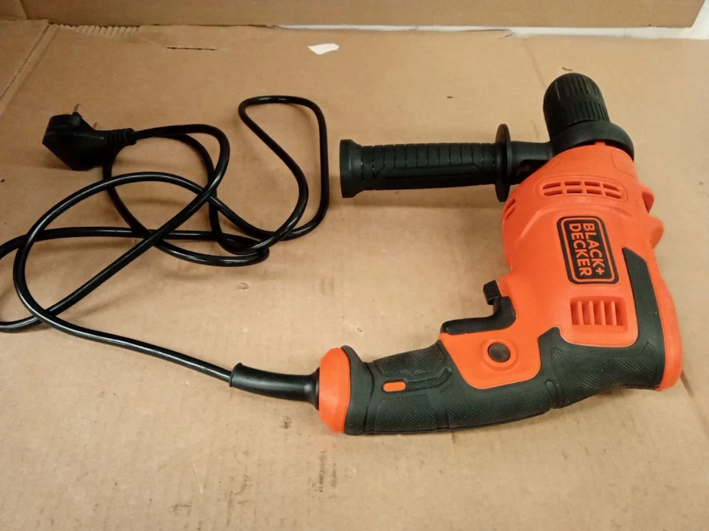 BLACK+DECKER 500W Electric Hammer Drill 13mm Masonry BEH200-GB Durable Design