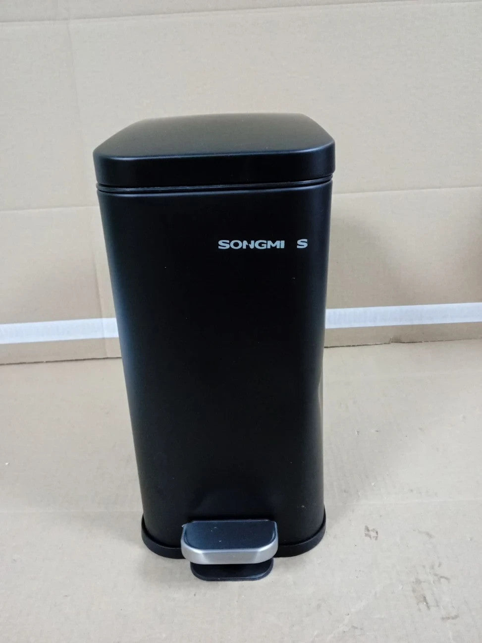 SONGMICS Bathroom Bin Narrow Pedal Toilet Bin Lid Slim Small Spaces Steel Black