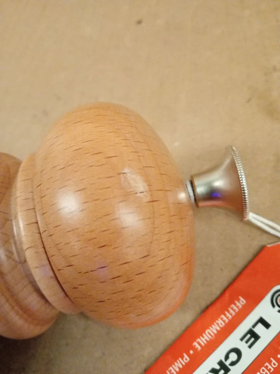 Le Creuset Classic Adjustable Pepper Mill Grinder Durable Beechwood 40g 21cm