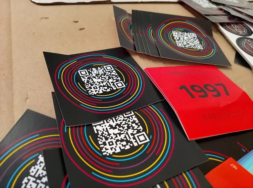 Jumbo Hitster The Ultimate Party Game Adults 2-10 Players 300+ Iconic Music 16+