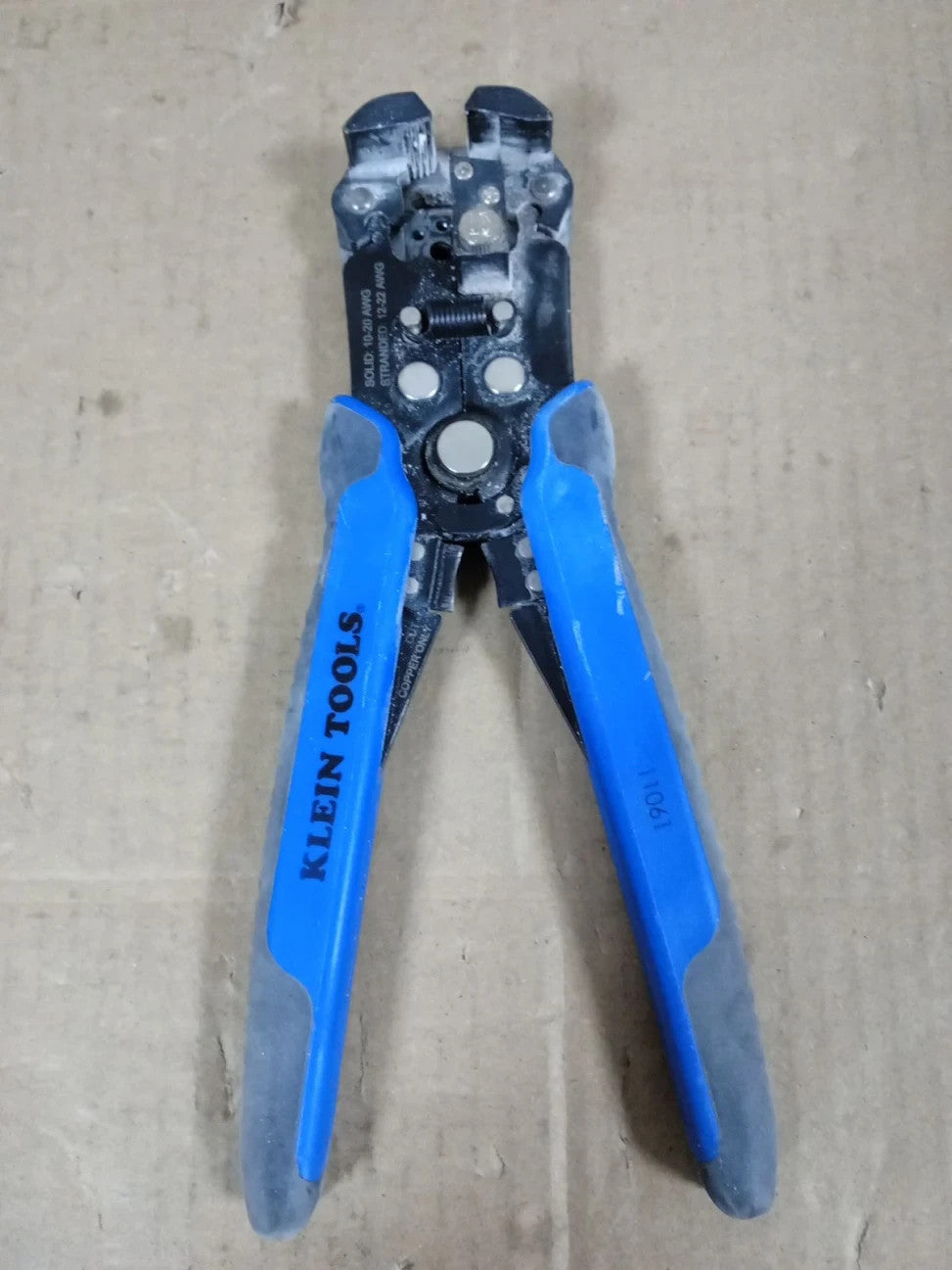 Klein 11061 Stripper Cutter Self Adjusting Wire Blue Alloy Steel 1 Piece