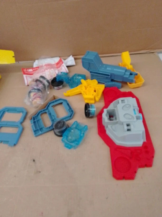 Play Doh Marvel Iron Man Armour Maker Lab Playset Non Toxic Modelling 4+
