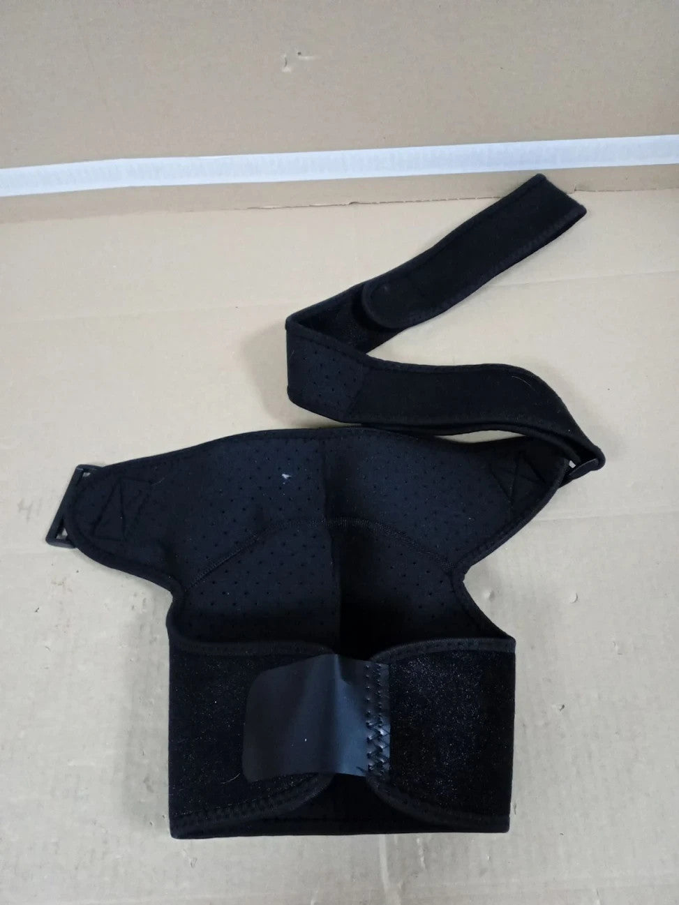 RUNZI Shoulder Support Brace Pressure Pad Men Women Adjustable Brace Tendonitis