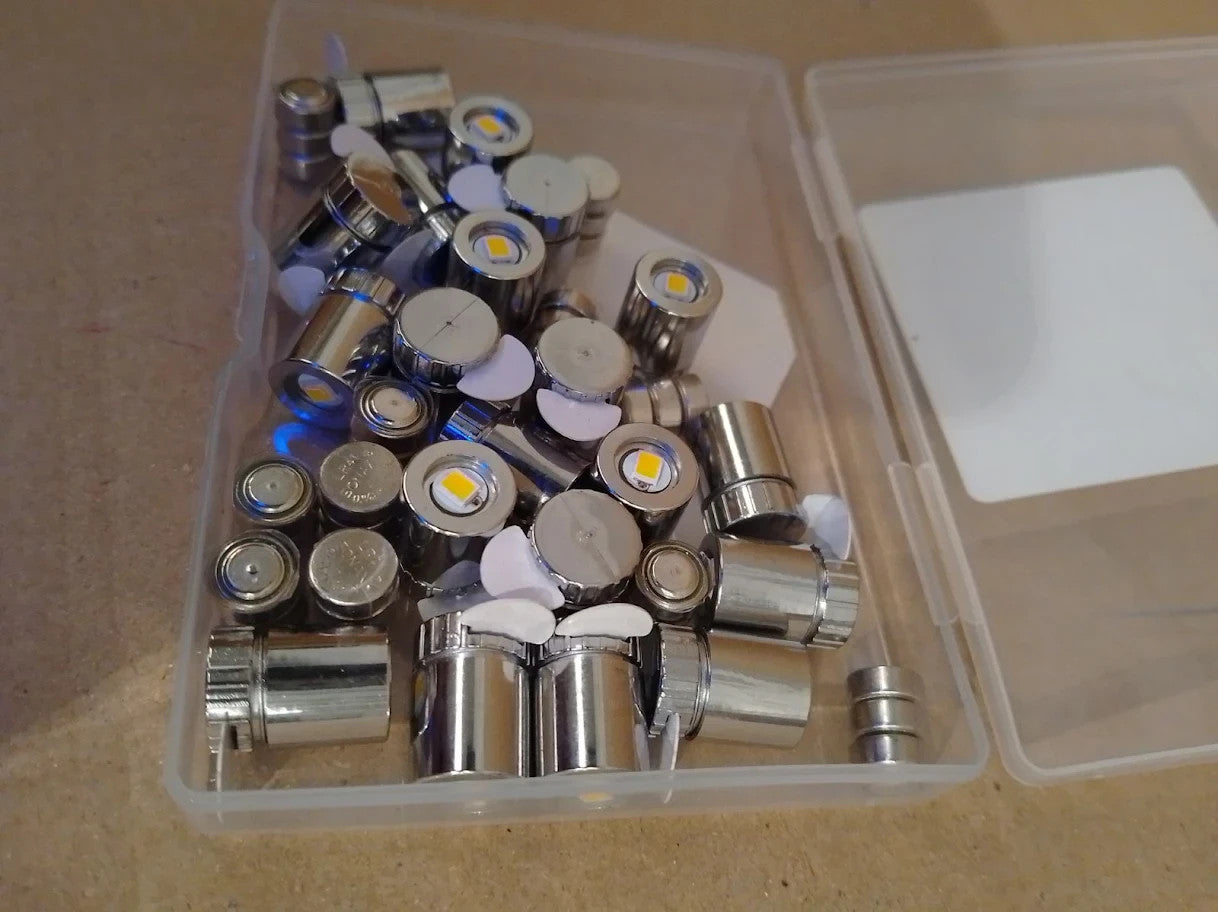 Miniature LED Lights Mini Warm White Micro Extra Battery Tiny Dollhouse New
