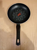 Tower T700300 SmartStart Classic 24cm Aluminium Frying Pan Non Stick Black
