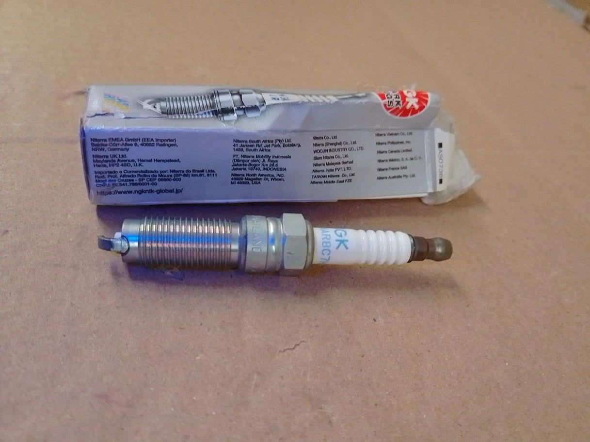 NGK Spark Plug Laser Iridium 93593 Car Ceramic Metal SILZNAR8C7H New
