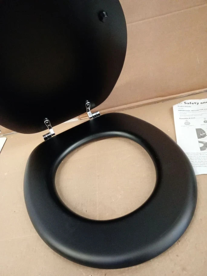 Argos Home Tongue Groove Toilet Seat Antibacterial Black 45x37.3x5.3cm