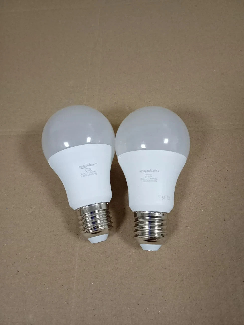 Amazon Basics LED E27 Edison Screw Bulb 8.5W CRI80 2 Pieces Warm White New