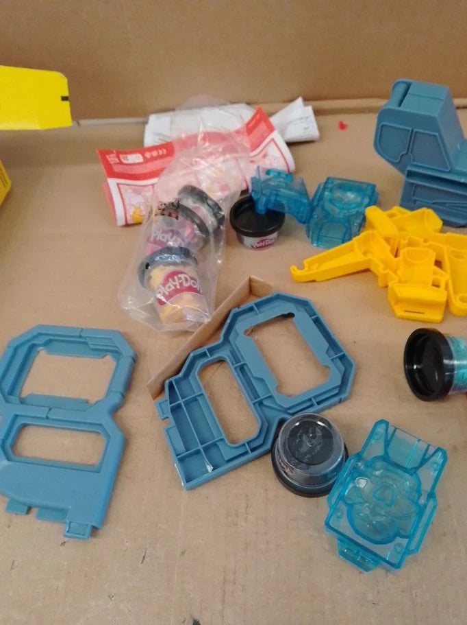 Play Doh Marvel Iron Man Armour Maker Lab Playset Non Toxic Modelling 4+