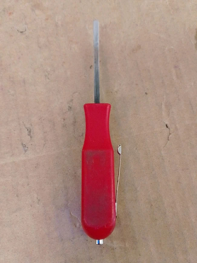 Lisle 35170 Pocket Size Pry Bars 4.5 Inches Many Vehicle Applications Red 1pc