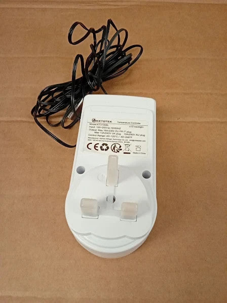 Ketotek Temperature Controller Thermostat Plug Socket 220V LCD Backlight