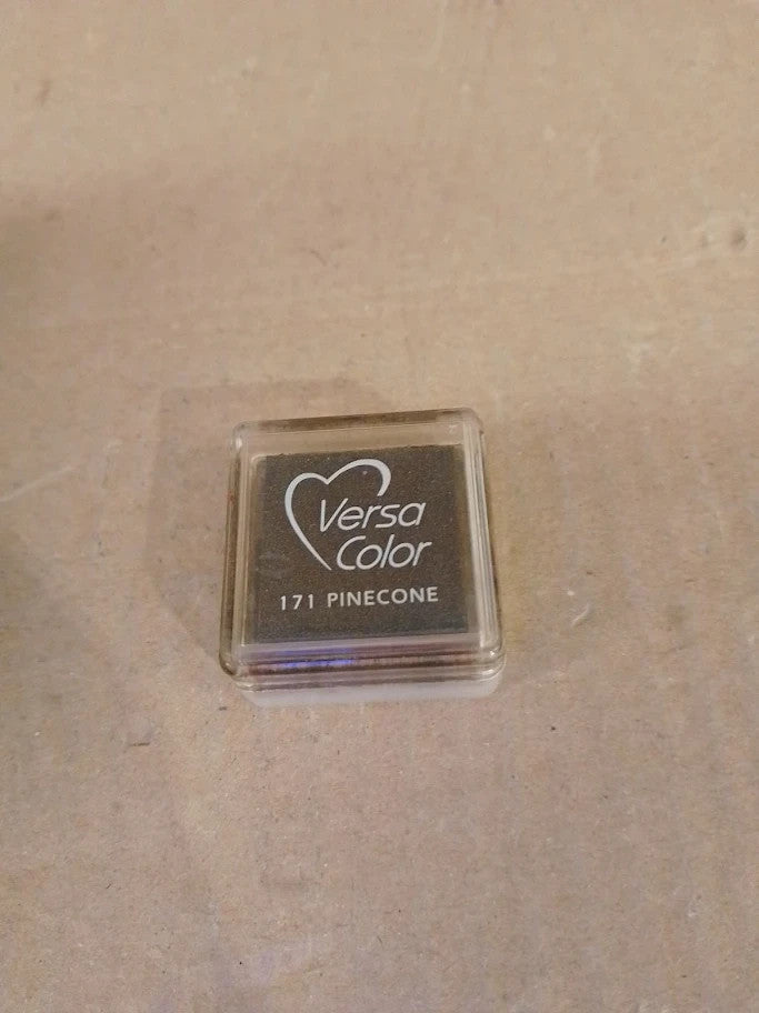 Tsukineko Versa Color Small Size Ultimate Pigment Pinecone Ink Pad
