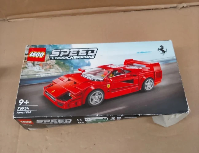 LEGO Speed Champions 76934 Ferrari F40 Supercar Buildable Vehicle Minifigure 9+