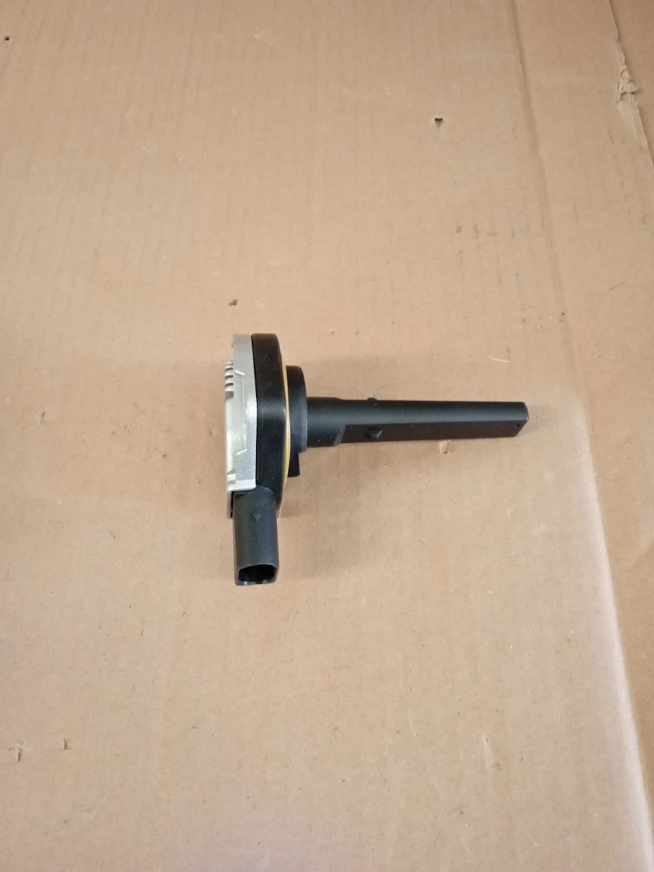 Febi Bilstein 23907 Oil Level Sensor 14x14x8cm 1 Pack