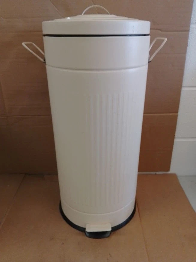 Habitat 30 Litre Vintage Style Kitchen Pedal Bin Cream Waste Quality Design