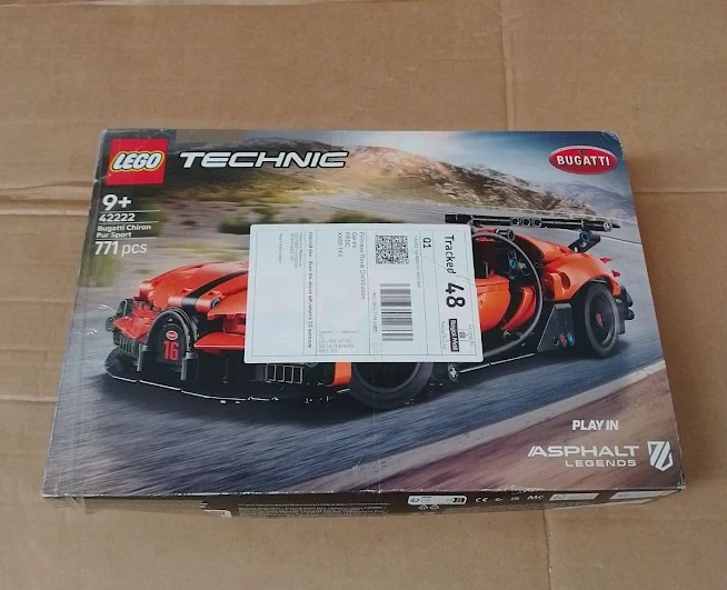 LEGO Technic Bugatti Chiron 42222 Race Car Model W16 Engine Gift 9+ Design New