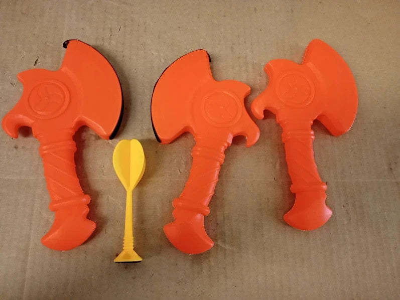 Gift Republic Bar Battles The Ultimate Axe Throwing Drinking Game Fun 4+
