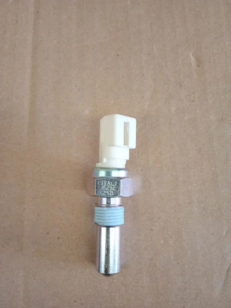 Febi Bilstein 24371 Reverse Light Switch 9x6.1x4.6cm Push Button 12 Amps