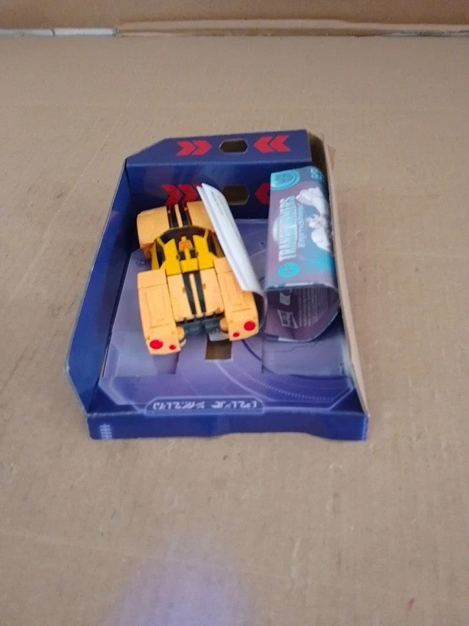 Transformers Toys Earth Spark Deluxe Class Bumblebee 12.5cm Action Figure 6+