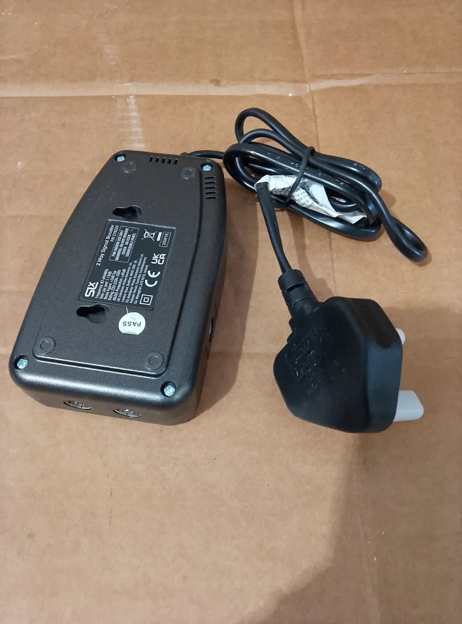 SLx TV Signal Booster Aerial Amplifier 2 Way Signal Distribution 4G 5G Indoor
