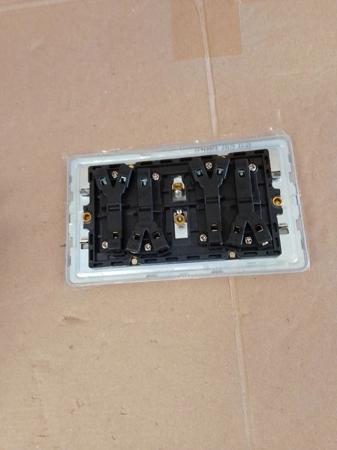 Knightsbridge SF4100PB Screwless 10 A 4 Gang 2 Way Switch Polished Brass New