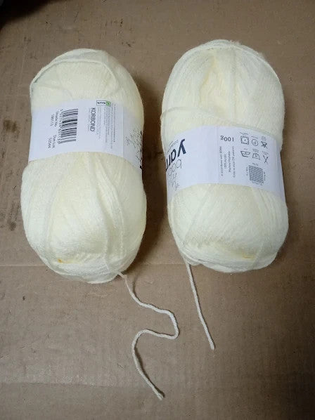 Korbond Baby Yarn Cream 2x100g Acrylic Wool Lightweight Hypoallergenic New