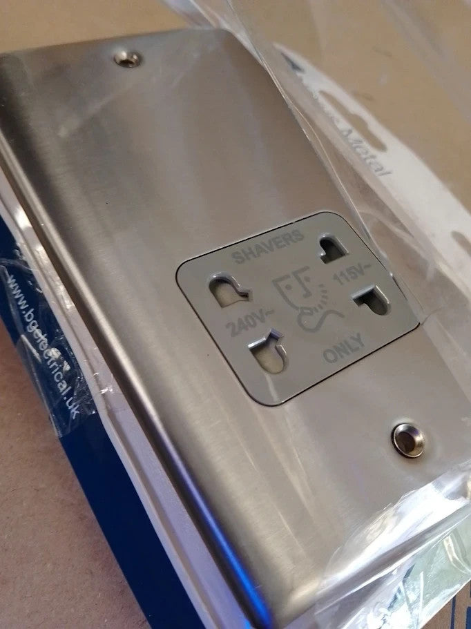BG Electrical Dual Voltage Shaver Plug Socket Electric Toothbrush Charger New