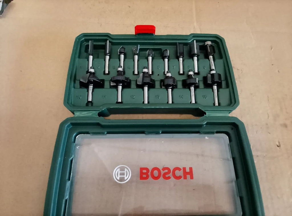 Bosch 2607019468 15 Piece Carbide Router Bit Set Wood 1/4in Shank Silver