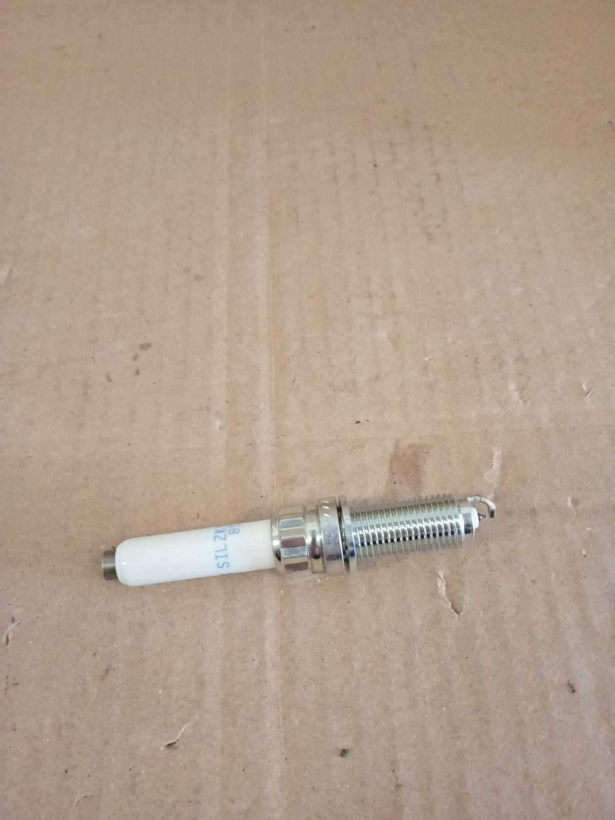 NGK Spark Plug SILZKGR8B8S 94201 Iridium IX Car Metal 1 Pack New