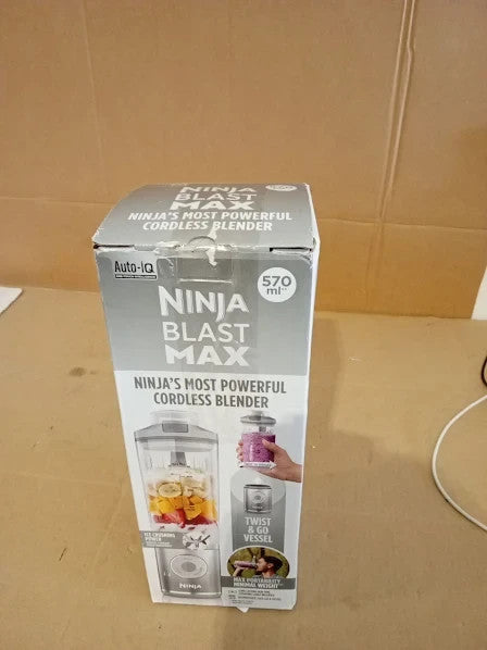 Ninja Blast Max Portable Blender 570ml Rechargeable Battery Cup 11.5x9x30cm New