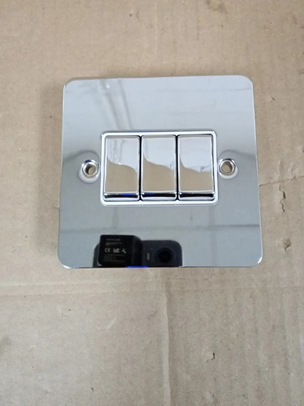 Alliance Electrical FPC3GSWIWC 10 A 3 Gang 2 Way Black Insert Flat Metal New