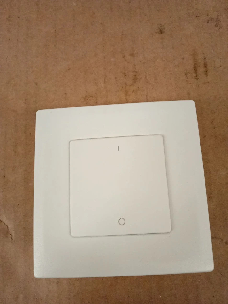 Amazon Basics Smart Switch 1 Way Alexa Compatible No Hub 8x8x3.6cm White New