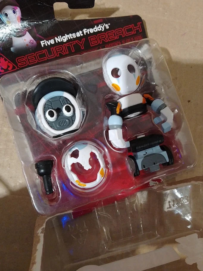 Funko Five Nights At Freddys FNAF Snap RR Security Staff Bot Collectable 8+ New