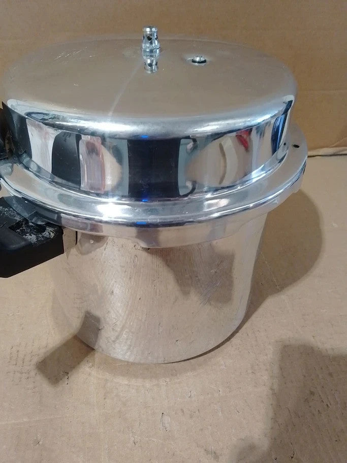 Prestige Pressure Cooker Aluminium High Dome 6L Grey 28.6x41.4x25.2cm