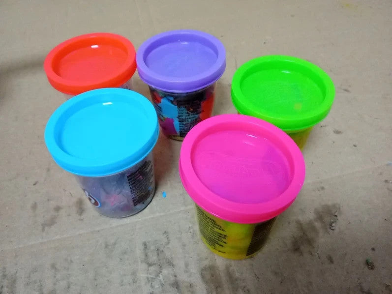 Play Doh Hair Styling Beauty Salon Playset 5 Cans Pretend Play Toys 3+