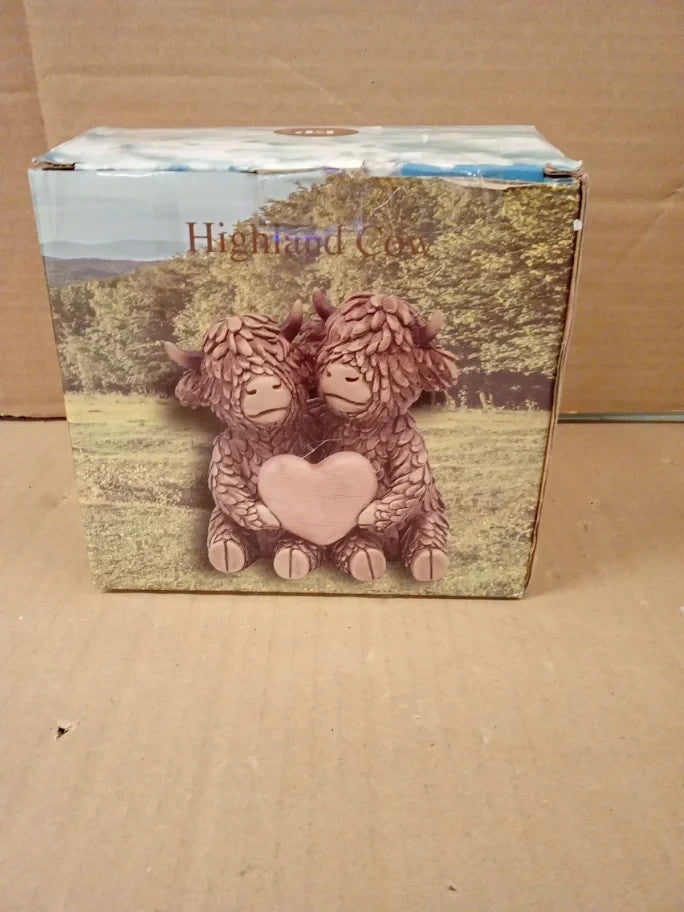 Lesser Pavey Hughie Highland Cows True Love Figurine For Home Office Gift New