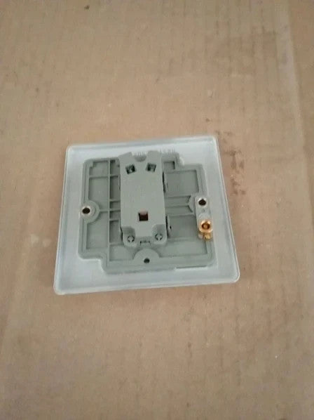 BG Electrical Single Wall Light Switch 2 Way Raised Slim 250V 8.6x2.3x8.6cm New