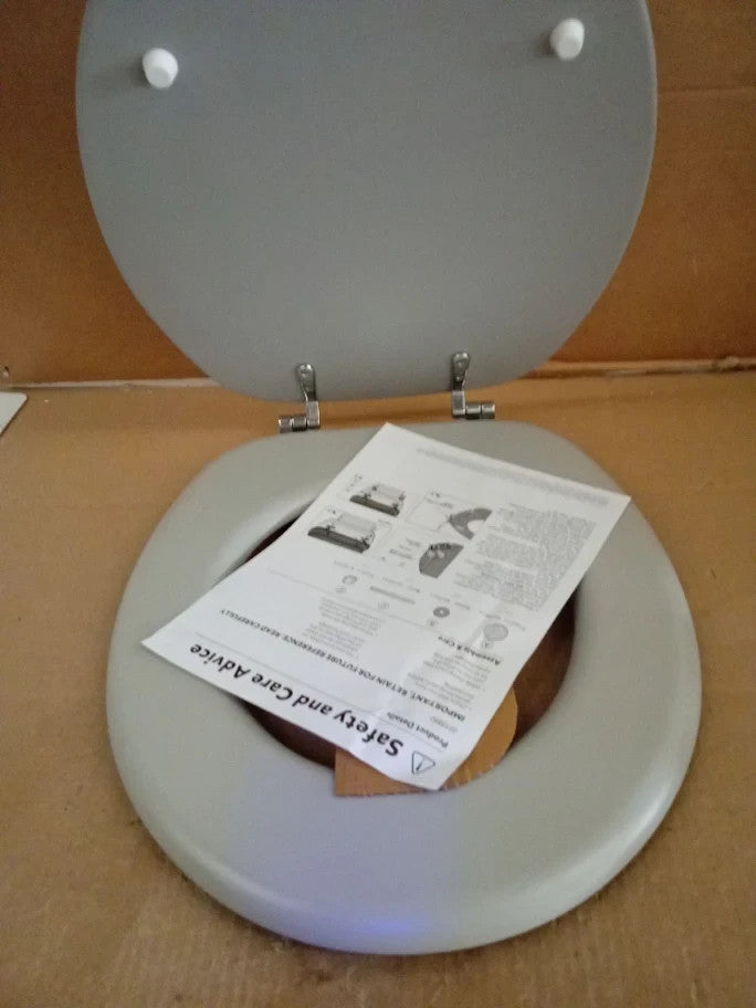 Argos Home Tongue And Shaker Style Toilet Seat Adjustable Hinges Grey New