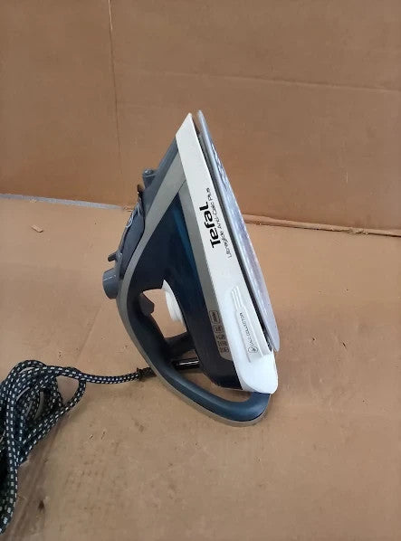 Tefal Ultraglide Plus Steam Iron 2800W 230g Min Steam Boost 2800W 30.7x14.4cm