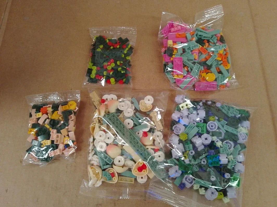 LEGO Botanicals Flower Bouquet 10280 Artificial Flowers Building Set Roses New
