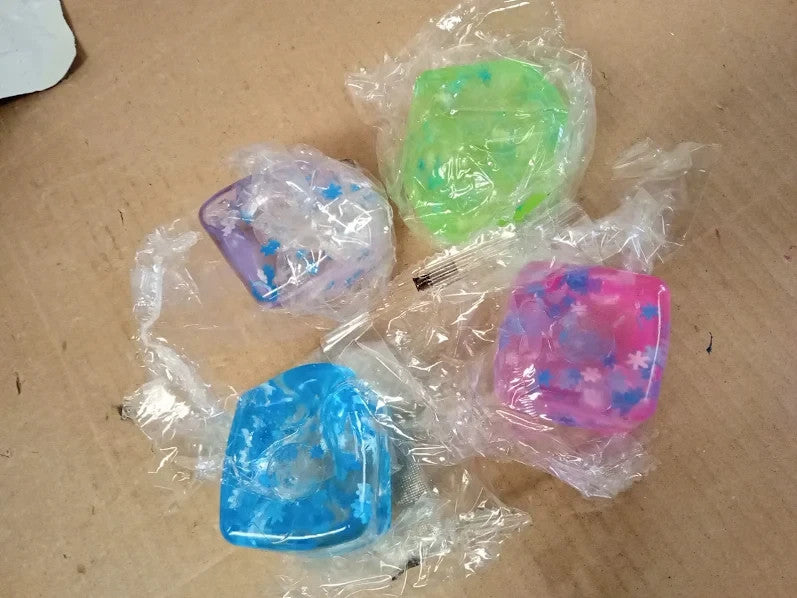 Pack 4 Squishy Stress Cube Anxiety Relief Snowflakes Fidget Toy 50x10x10mm New