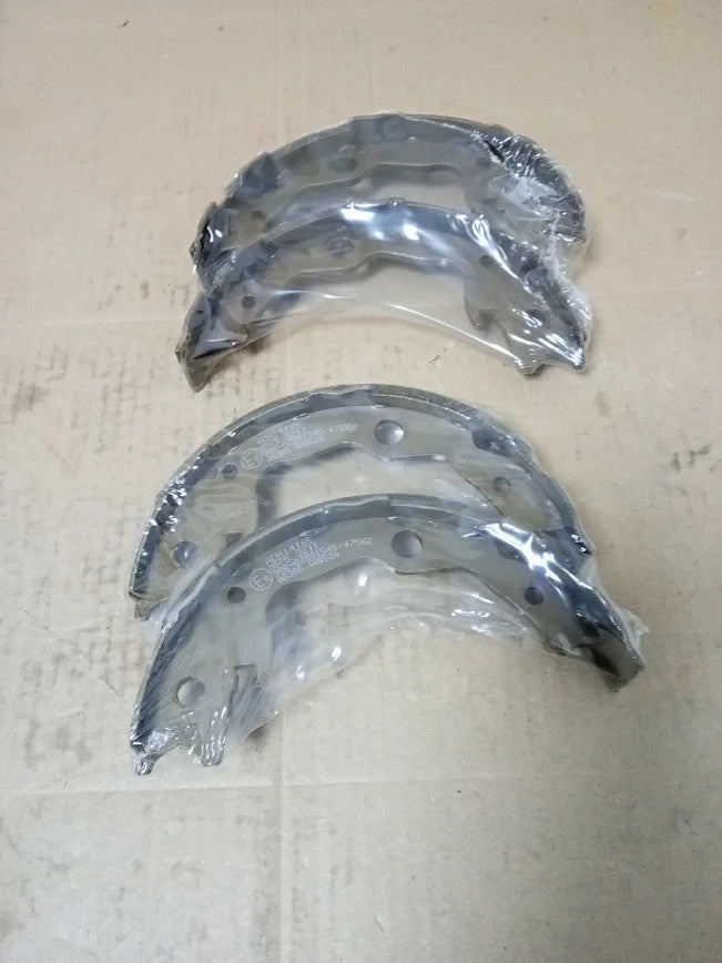 Blue Print ADN14165 Parking Brake Shoe Kit 2pc New