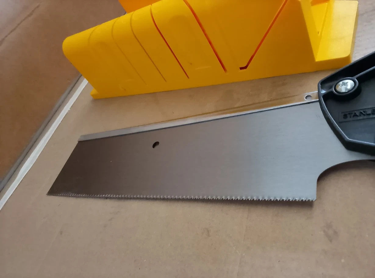 Stanley STA120600 Clamping Mitre Box And Saw 1-20-600