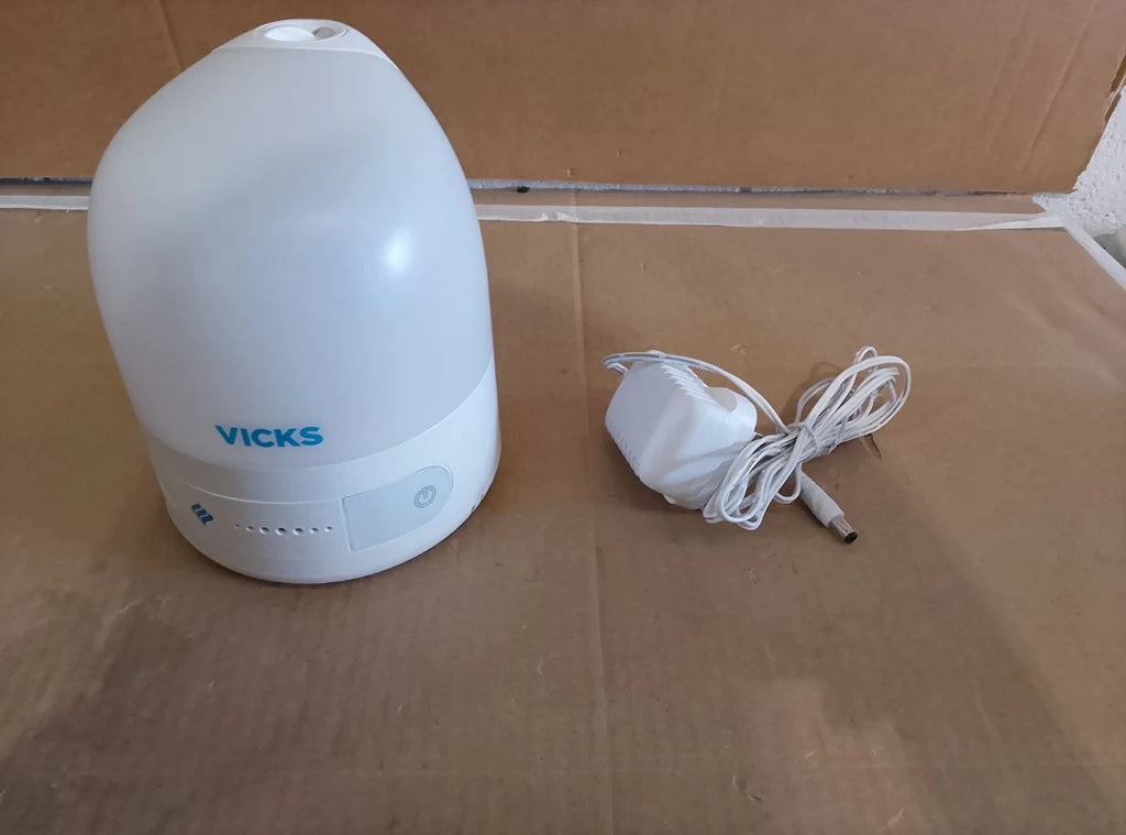 Vicks Personal Cool Mist Ultrasonic Humidifier Small Easy To Use Quiet New