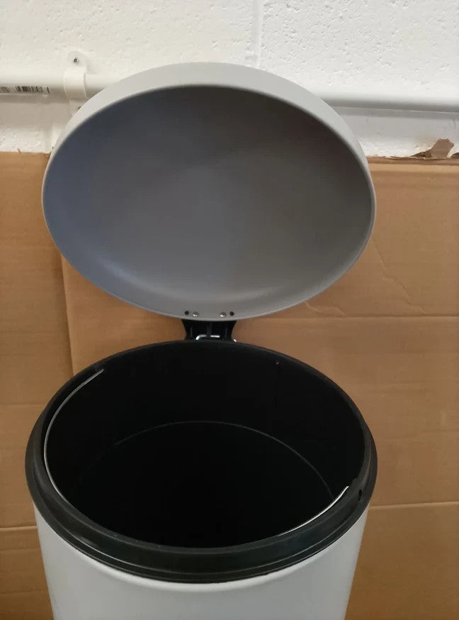 Habitat Matt Grey 30 Litre Round Pedal Bin Kitchen Waste Rubbish Quality Design
