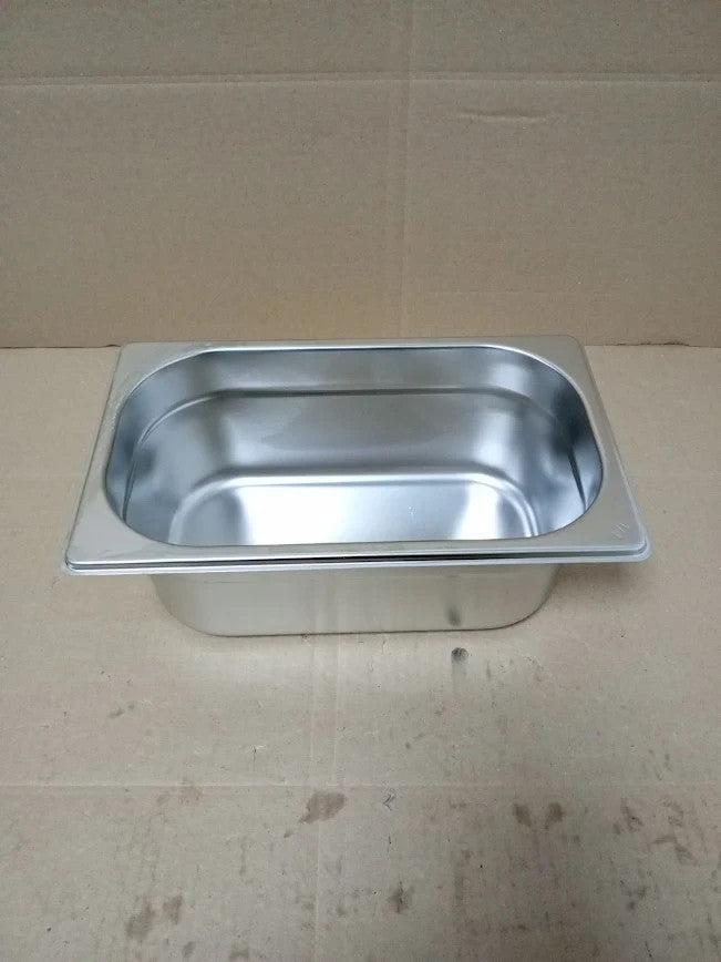 Vogue Gastronorm Pan 1/4 Stainless Steel Tray Depth 100mm Capacity 2.5L K819