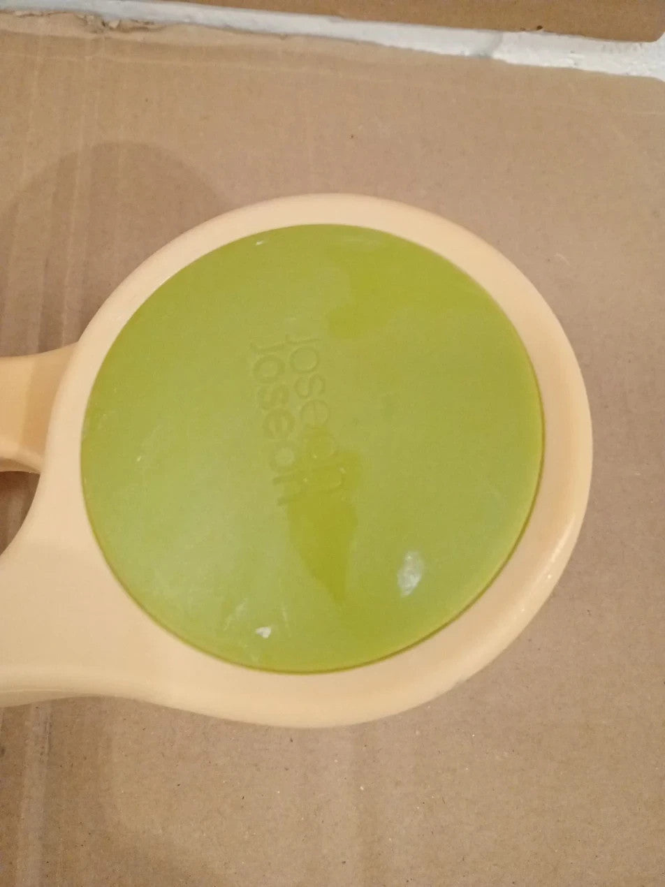 Joseph Joseph Helix Citrus Press Easy Twist Lemon Lime Squeezer BPA Free Yellow