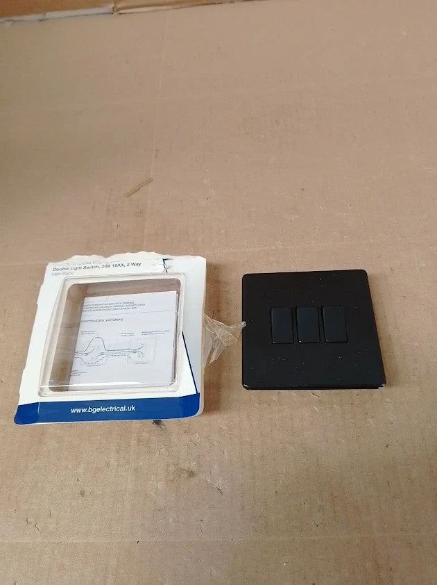 Bg Electrical Double Wall Light Switch 2Way Screwless Front Plate Slim New